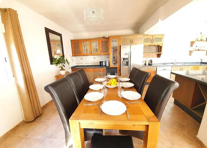 Beautiful 5 Bedroom Villa With Private Pool With Stunning Sea Views, Walking Distances To Shops Restaurants Beach