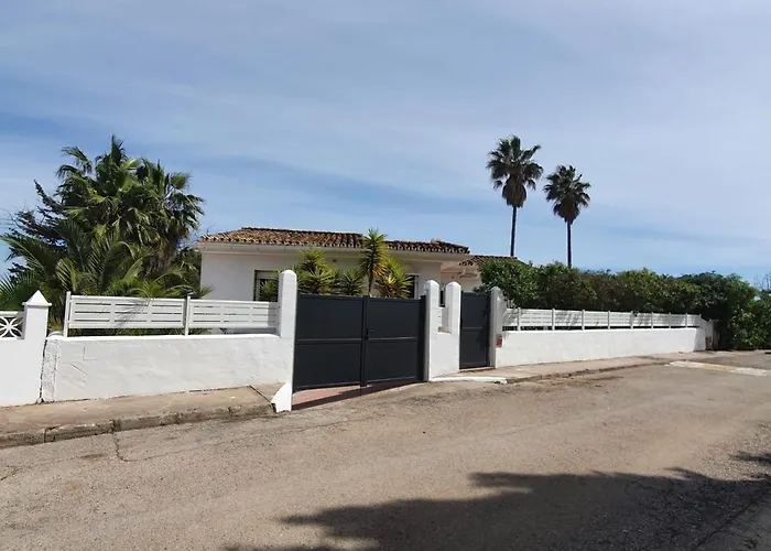 Beautiful 5 Bedroom Villa With Private Pool With Stunning Sea Views, Walking Distances To Shops Restaurants Beach