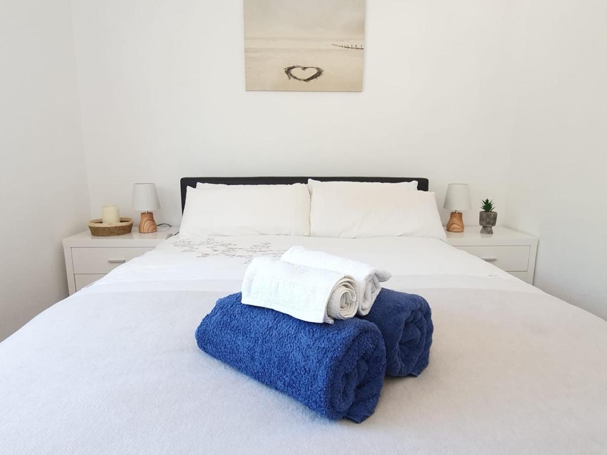 Seaside Villa: 5-bedroom Retreat With Pool And Ocean Views * Manilva